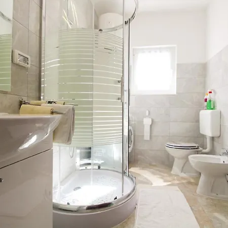 Apartment Fuer 4 Personen Ca 86 Qm In Rovinj-cocaletto, Istrien Istrische Riviera Rovinj